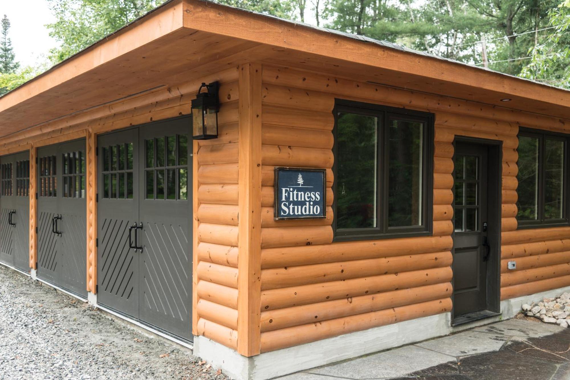 Hotel Haliburton Post House à Minden Extérieur photo