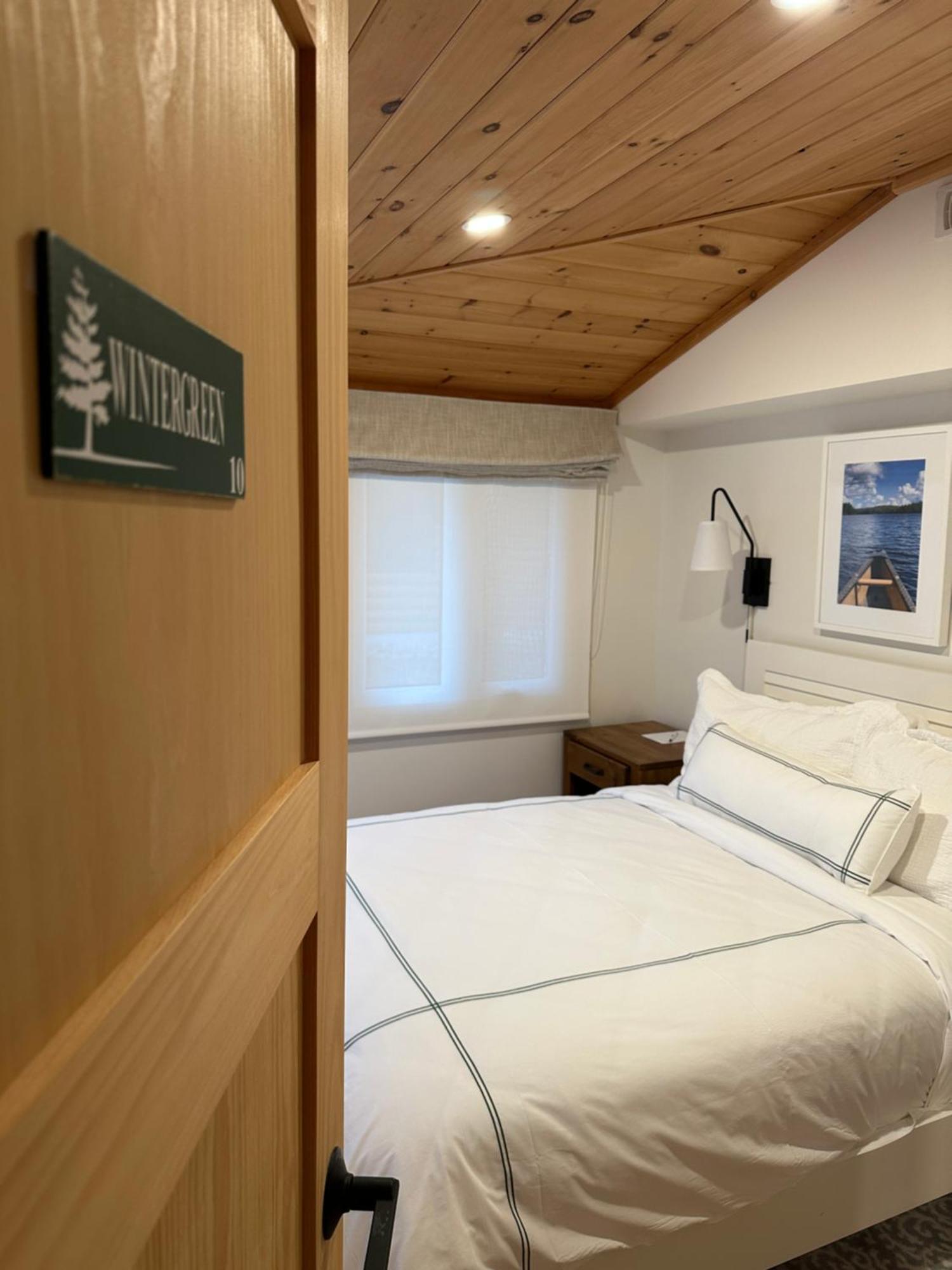 Hotel Haliburton Post House à Minden Extérieur photo