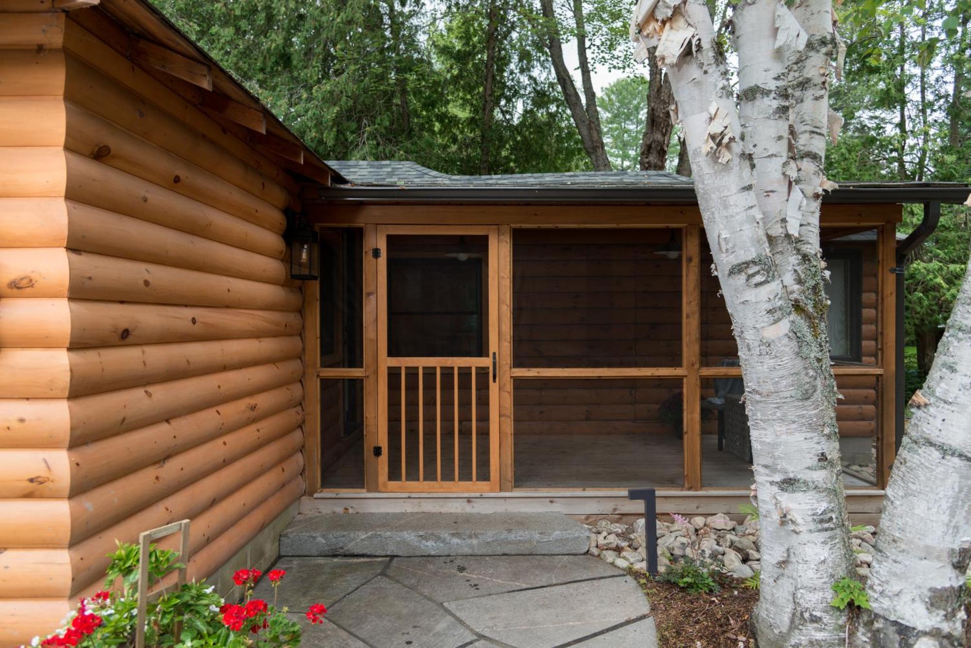 Hotel Haliburton Post House à Minden Extérieur photo