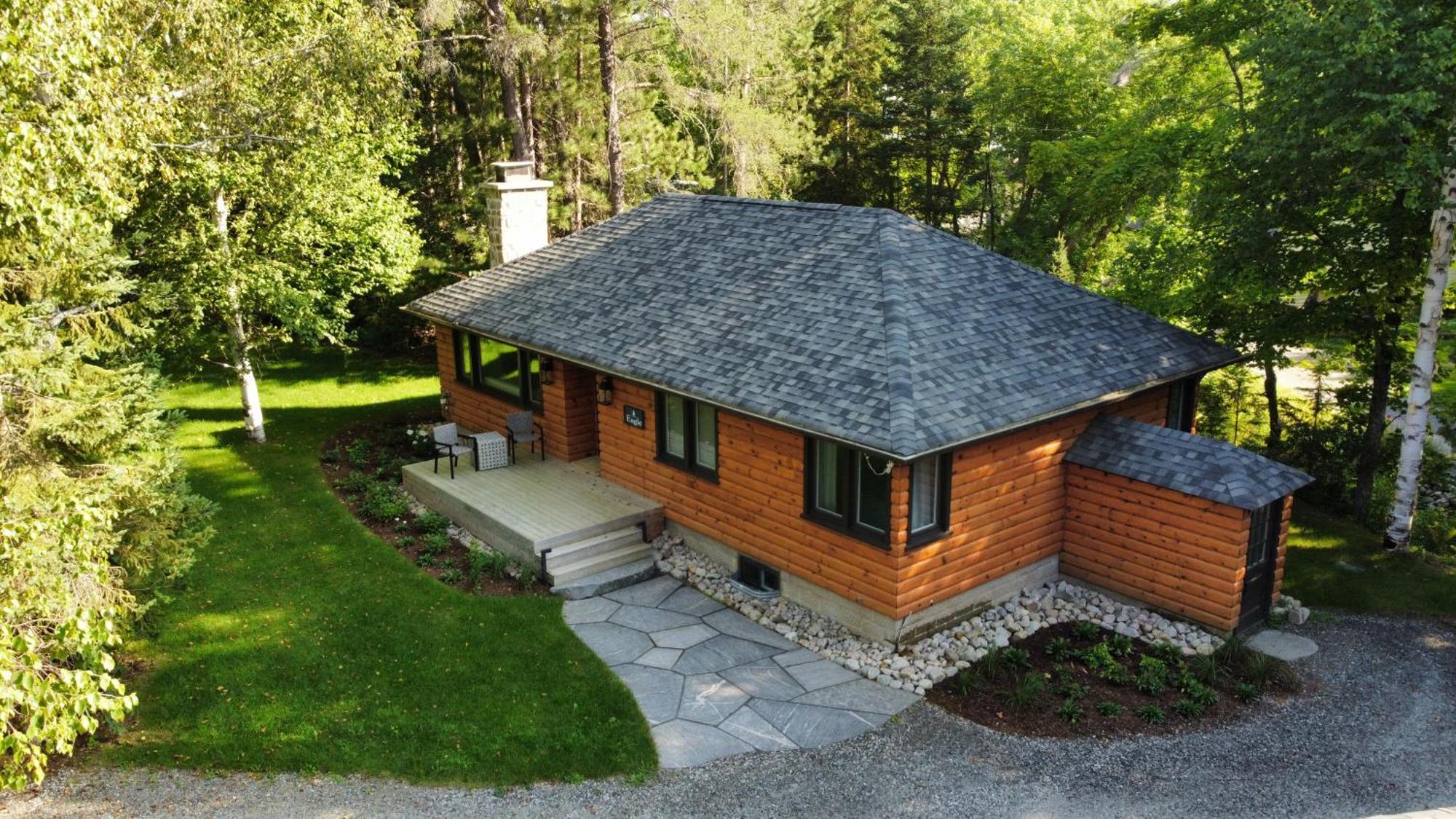 Hotel Haliburton Post House à Minden Extérieur photo
